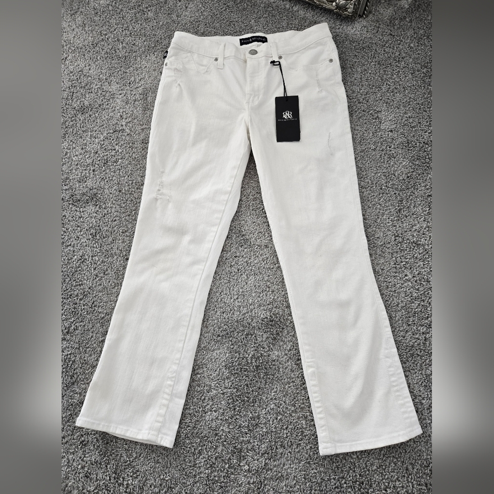 Rock & Republic Kendall White Mid Rise Capri. Size 12. New.